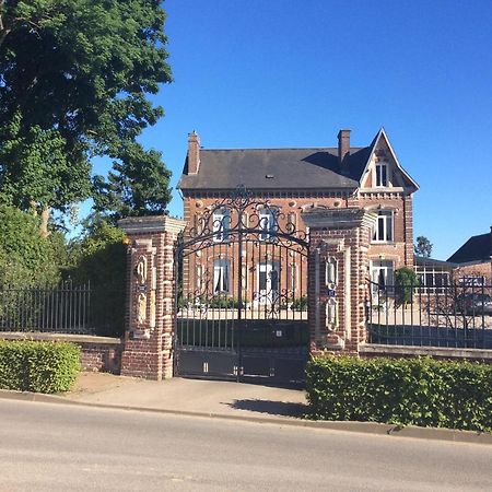 L'Hostellerie Du Chateau Mesnil-Saint-Nicaise Kültér fotó